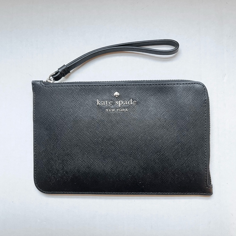Kate Spade Staci Medium Slim Wristlet Clutch Pouch in Black. Like New. 8”x5”